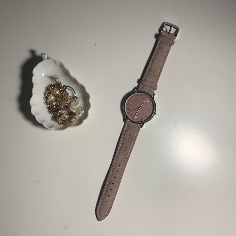 LIKE NEW Genuine leather watch